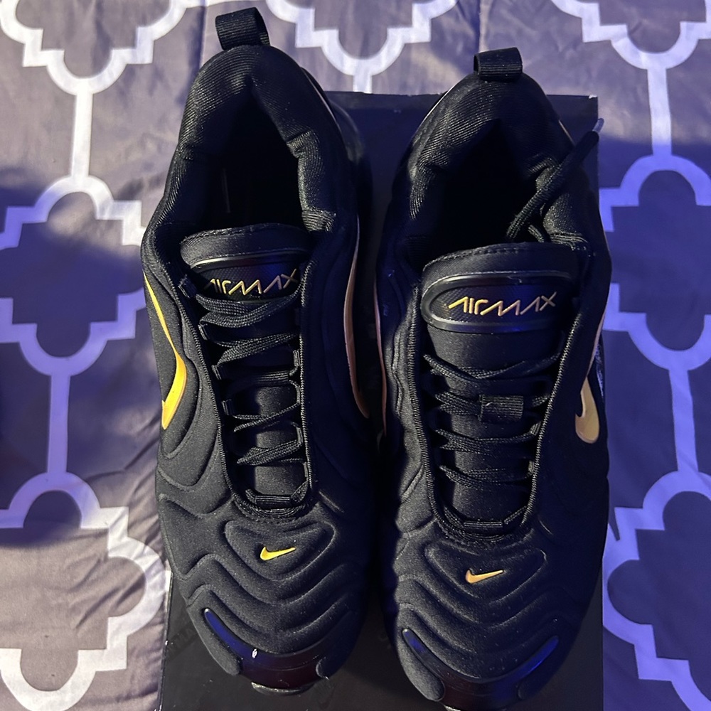 Air max 720 Gold/Black